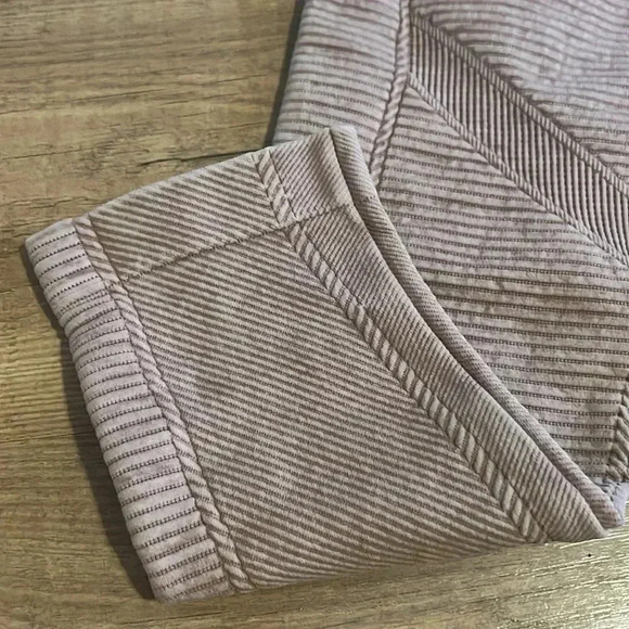 Nikibiki Seamless Leggings - Picture 5 of 12